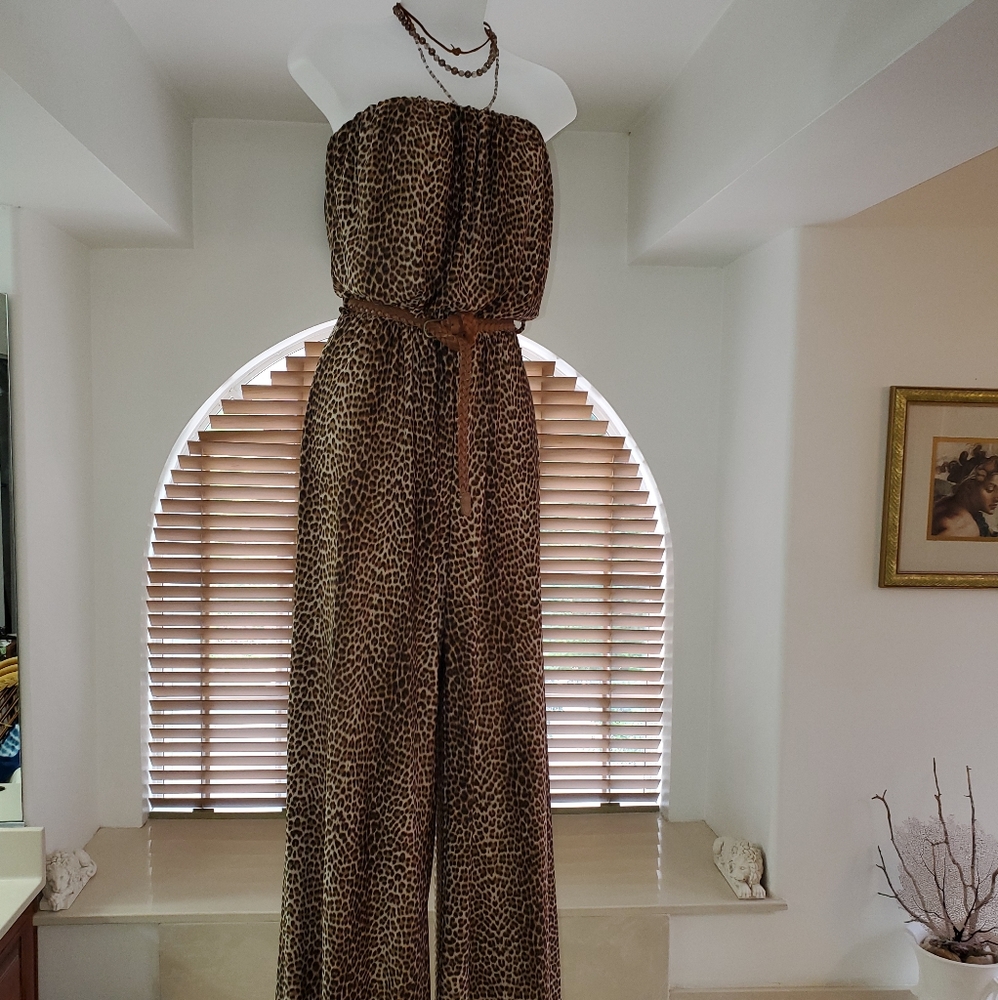 Jumpsuit - Picture 7 of 8